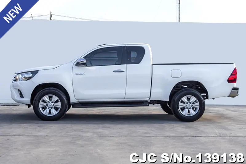 Toyota Hilux in White for Sale Image 7