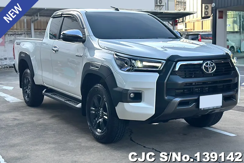 Toyota Hilux in White for Sale Image 0