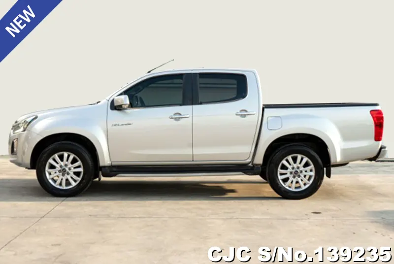 Isuzu D-Max in Silver for Sale Image 4