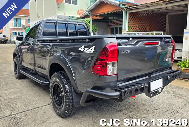 Toyota Hilux in Gray for Sale Image 1