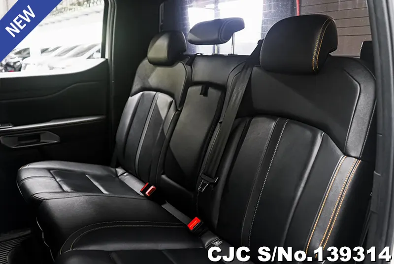 Ford Ranger in White for Sale Image 13